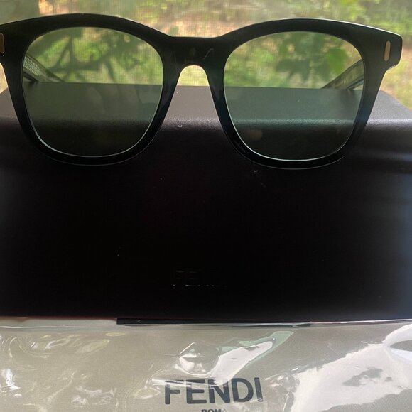 COPY - ✨ FENDI | 100% Authentic Luxury FENDI Sunglasses TREAT ✨ main image 7